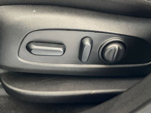 Used 2025 Chevrolet Blazer LT image 22