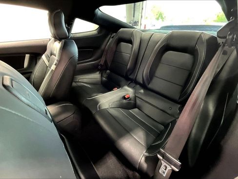 Used 2020 Ford Mustang Shelby GT500 w/ Technology Package image 18