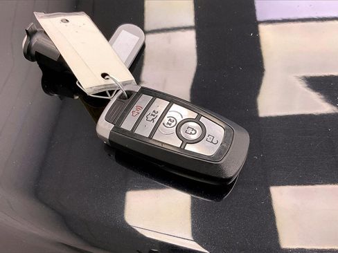 Used 2019 Ford Fusion Titanium image 10