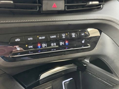 Used 2022 Buick Envision Preferred FWD image 51