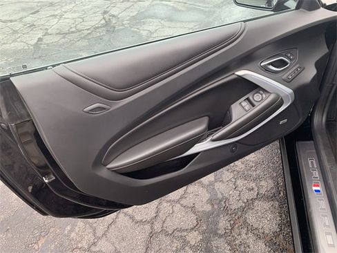 Certified 2018 Chevrolet Camaro SS image 21