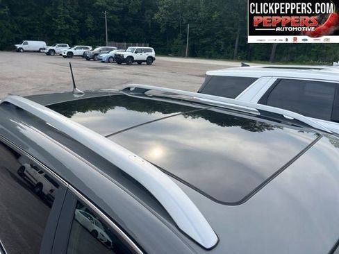 Used 2020 Jeep Cherokee Latitude Plus FWD image 3