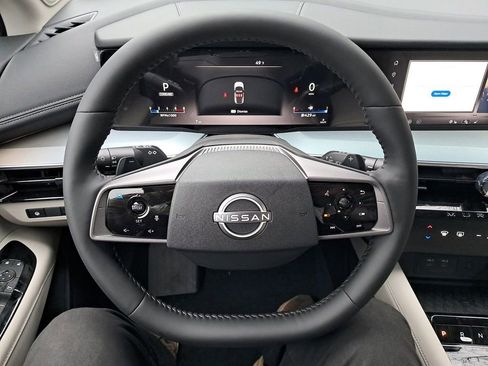 New 2025 Nissan Murano SL image 15