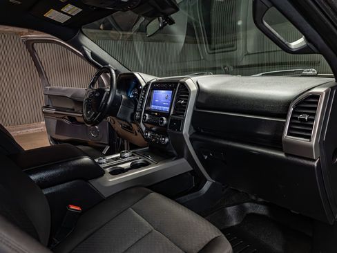 Used 2020 Ford Expedition XLT w/ FX4 Off-Road Package AWD/4WD image 14