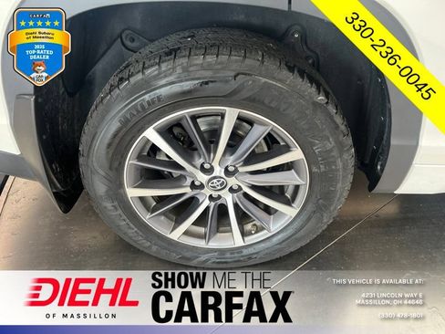 Used 2018 Toyota Highlander XLE AWD/4WD image 10