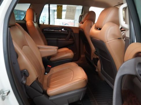 Used 2014 Buick Enclave Premium AWD/4WD image 28