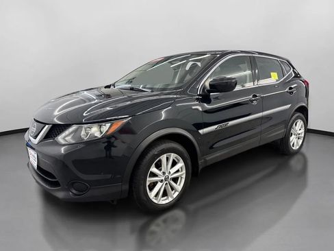 Used 2019 Nissan Rogue Sport S w/ Appearance Package AWD/4WD image 4