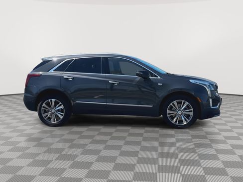 Certified 2021 Cadillac XT5 Premium Luxury AWD/4WD image 2