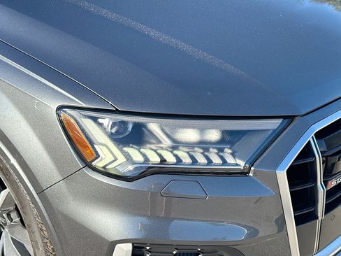 Used 2022 Audi SQ7 Premium Plus image 36