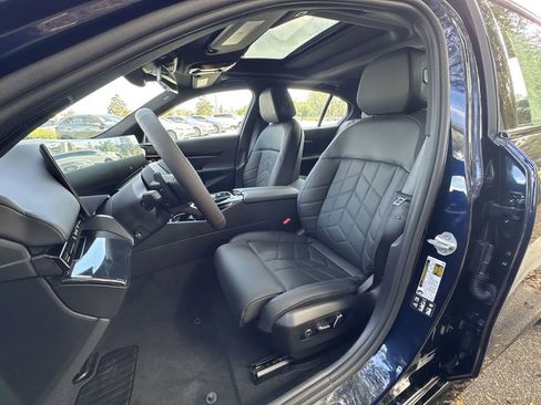 New 2026 BMW 530i xDrive 530i xDrive w/ M Sport Package image 13