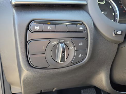 Certified 2025 INFINITI QX50 Luxe image 30