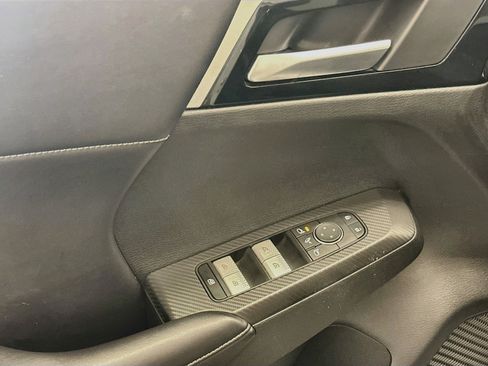 Used 2024 Mitsubishi Outlander SE AWD/4WD image 15
