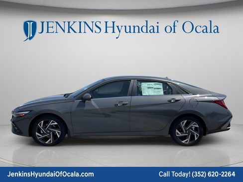 New 2026 Hyundai Elantra Limited FWD image 11