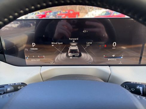 Used 2026 Nissan Armada Platinum image 11