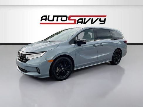 Used 2023 Honda Odyssey Sport image 3