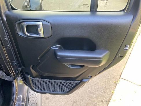 Used 2024 Jeep Wrangler Unlimited w/ Convenience Group image 35