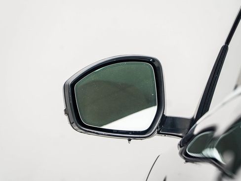 Used 2020 Jaguar F-PACE Premium image 14