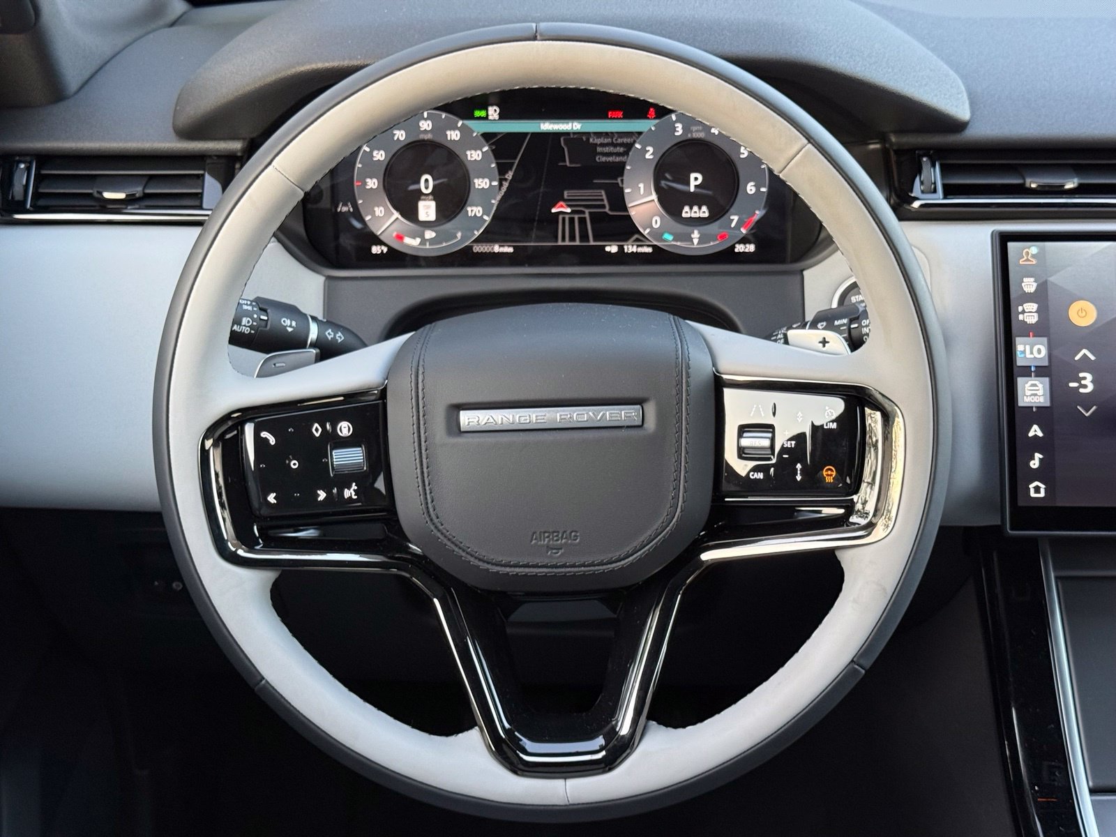 New 2026 Land Rover Range Rover Velar S AWD/4WD image 30