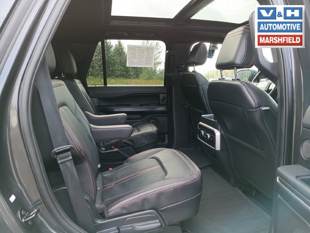 Used 2023 Ford Expedition Limited AWD/4WD image 5