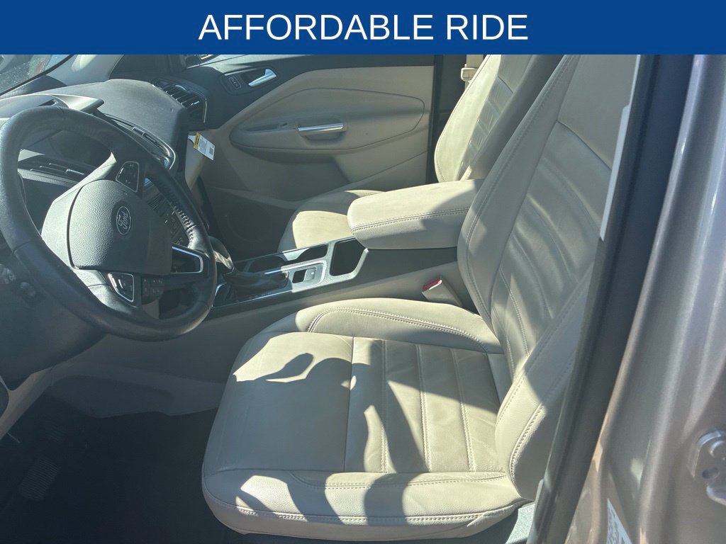 Used 2018 Ford Escape Titanium w/ Ford Safe & Smart Package FWD image 3