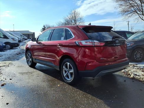 Used 2024 Ford Edge SEL w/ Convenience Package image 6