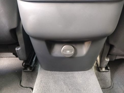 Used 2023 Volvo XC60 B5 Core image 14