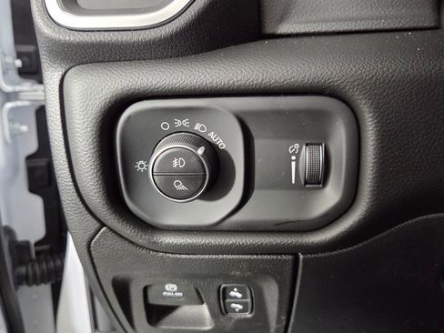 New 2026 RAM 1500 Big Horn AWD/4WD image 15