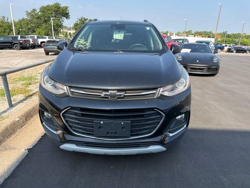 Used 2020 Chevrolet Trax Premier AWD/4WD image 2