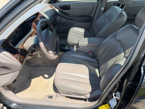 Used 1999 Toyota Avalon XLS FWD image 9