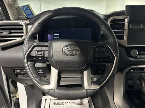 Used 2024 Toyota Tundra Limited AWD/4WD image 20