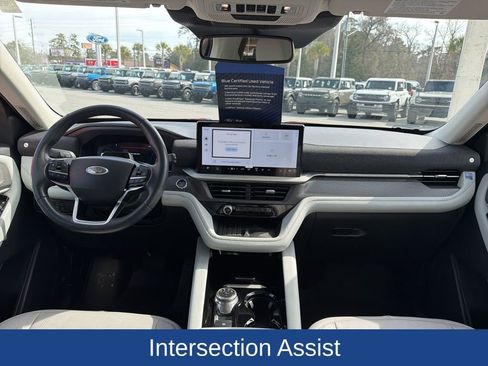 Used 2025 Ford Explorer Platinum w/ Ultimate Package image 18