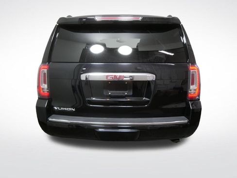 Used 2016 GMC Yukon Denali w/ Open Road Package AWD/4WD image 4