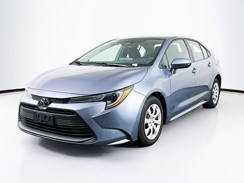 Used 2024 Toyota Corolla LE FWD image 3