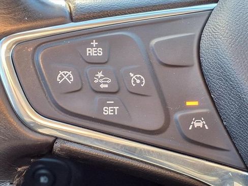 Used 2020 Chevrolet Equinox LT image 24