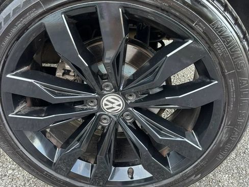 Used 2021 Volkswagen Tiguan SE R-Line FWD image 26