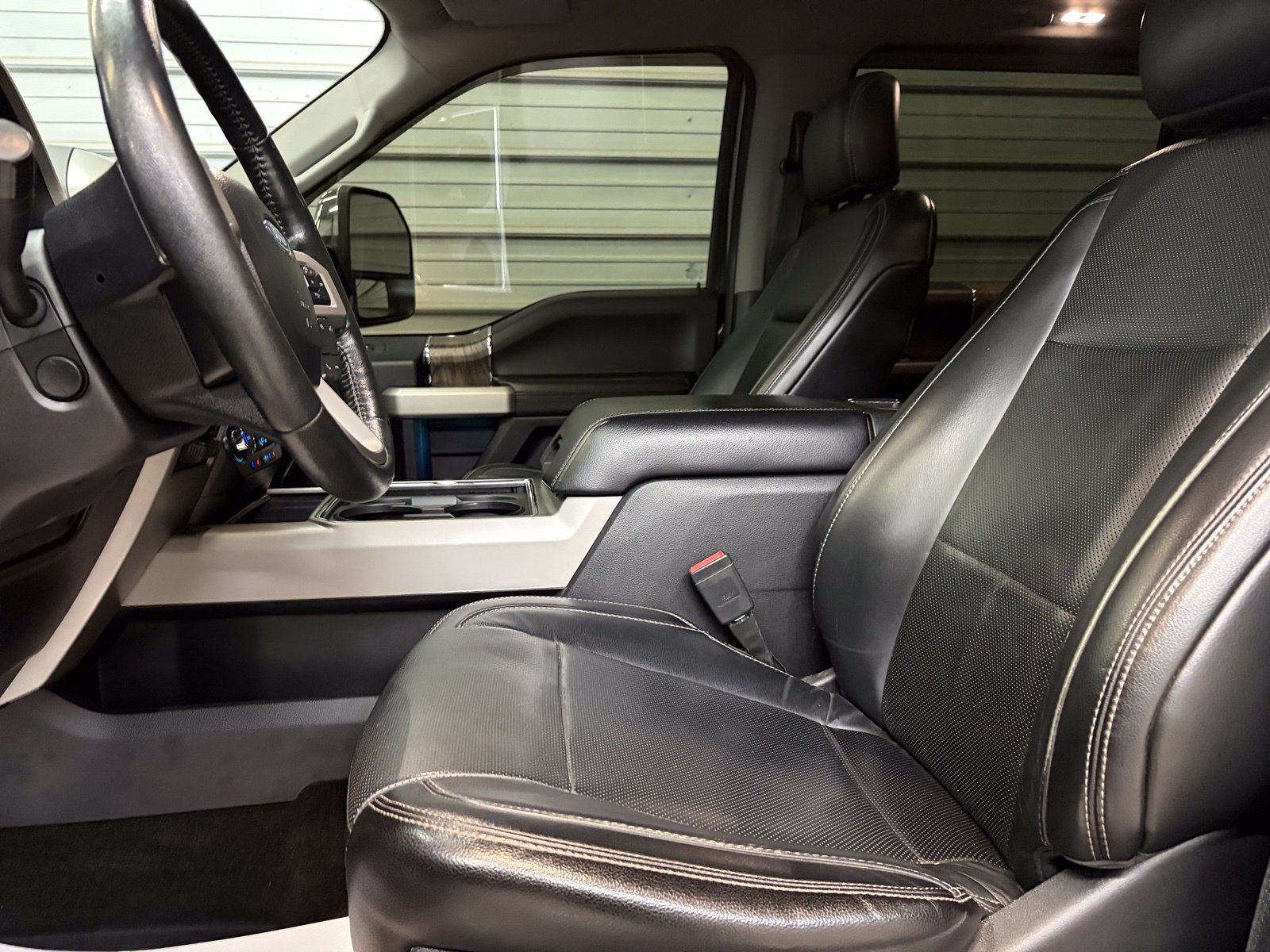 Used 2018 Ford F350 Lariat w/ Lariat Ultimate Package AWD/4WD image 8