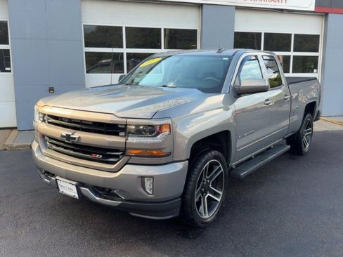 Used 2017 Chevrolet Silverado 1500 LT w/ All Star Edition AWD/4WD image 2