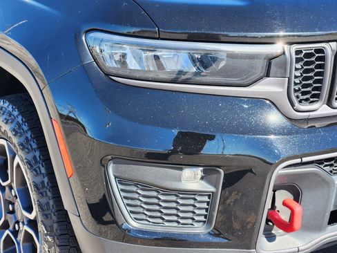 Used 2022 Jeep Grand Cherokee Trailhawk image 10