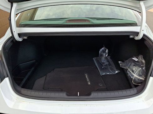 Certified 2025 Hyundai Elantra SEL w/ Cargo Package FWD image 30