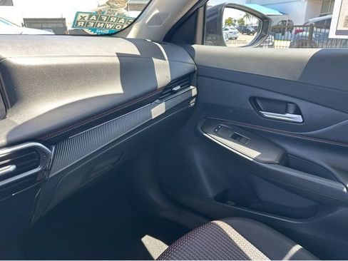 Used 2026 Nissan Sentra SR w/ Floor Mat Package FWD image 17
