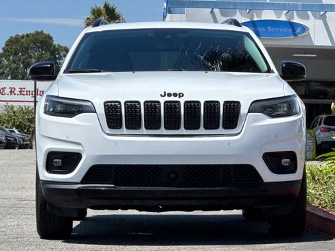 Used 2023 Jeep Cherokee Altitude Lux AWD/4WD image 5