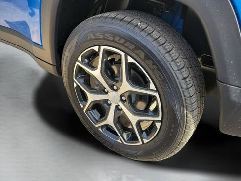 Used 2024 Jeep Compass Latitude image 33