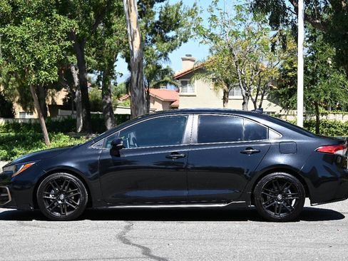 Used 2021 Toyota Corolla SE w/ Carpet Mat Package (TMS) FWD image 3