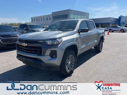 Used 2024 Chevrolet Colorado LT w/ LT Convenience Package II image 1