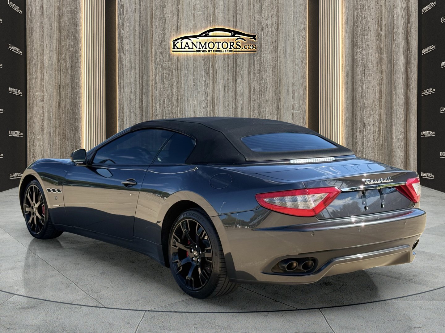 Used 2016 Maserati GranTurismo Convertible RWD image 9