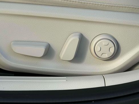 New 2026 Genesis G70 2.5T Prestige image 16