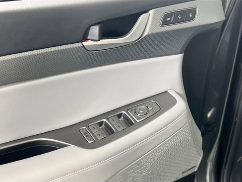 Used 2023 Hyundai Palisade SEL w/ Premium Package image 18