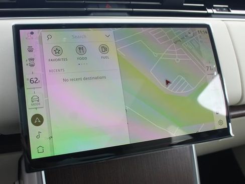 New 2025 Land Rover Range Rover SE image 18