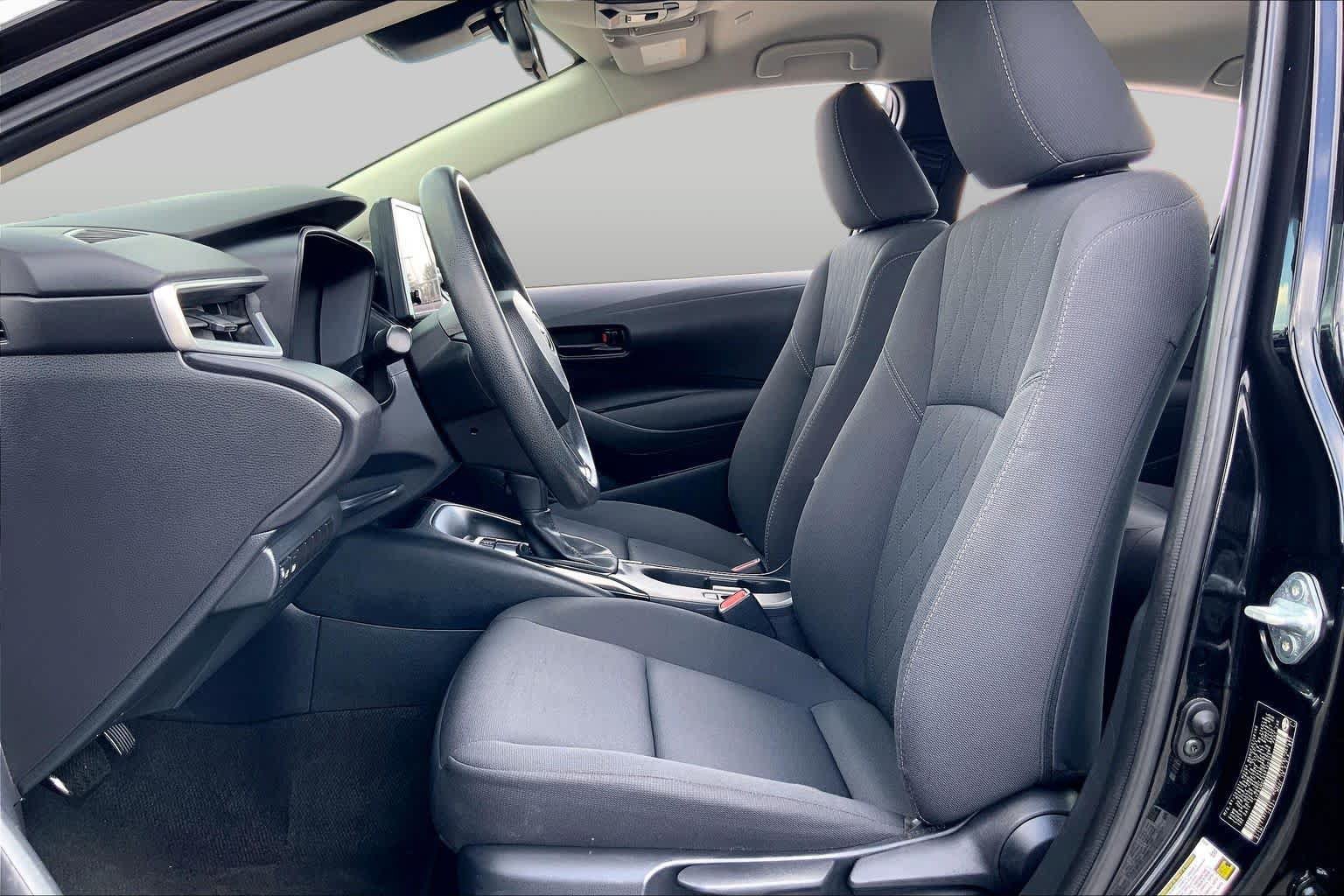 Used 2024 Toyota Corolla LE FWD image 8