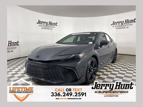 Used 2025 Toyota Camry XSE image 1